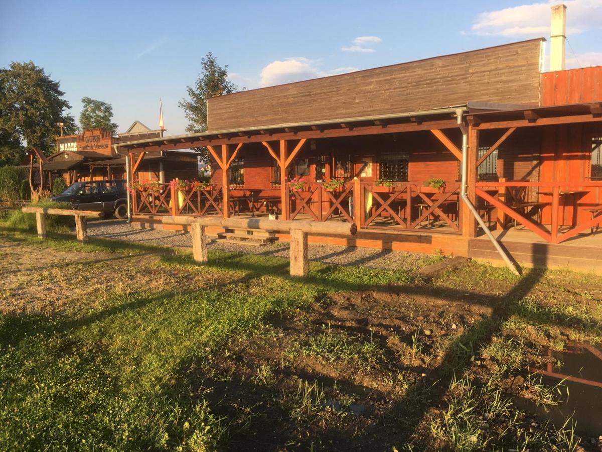 Bubla City Ranch Kopřivnice エクステリア 写真