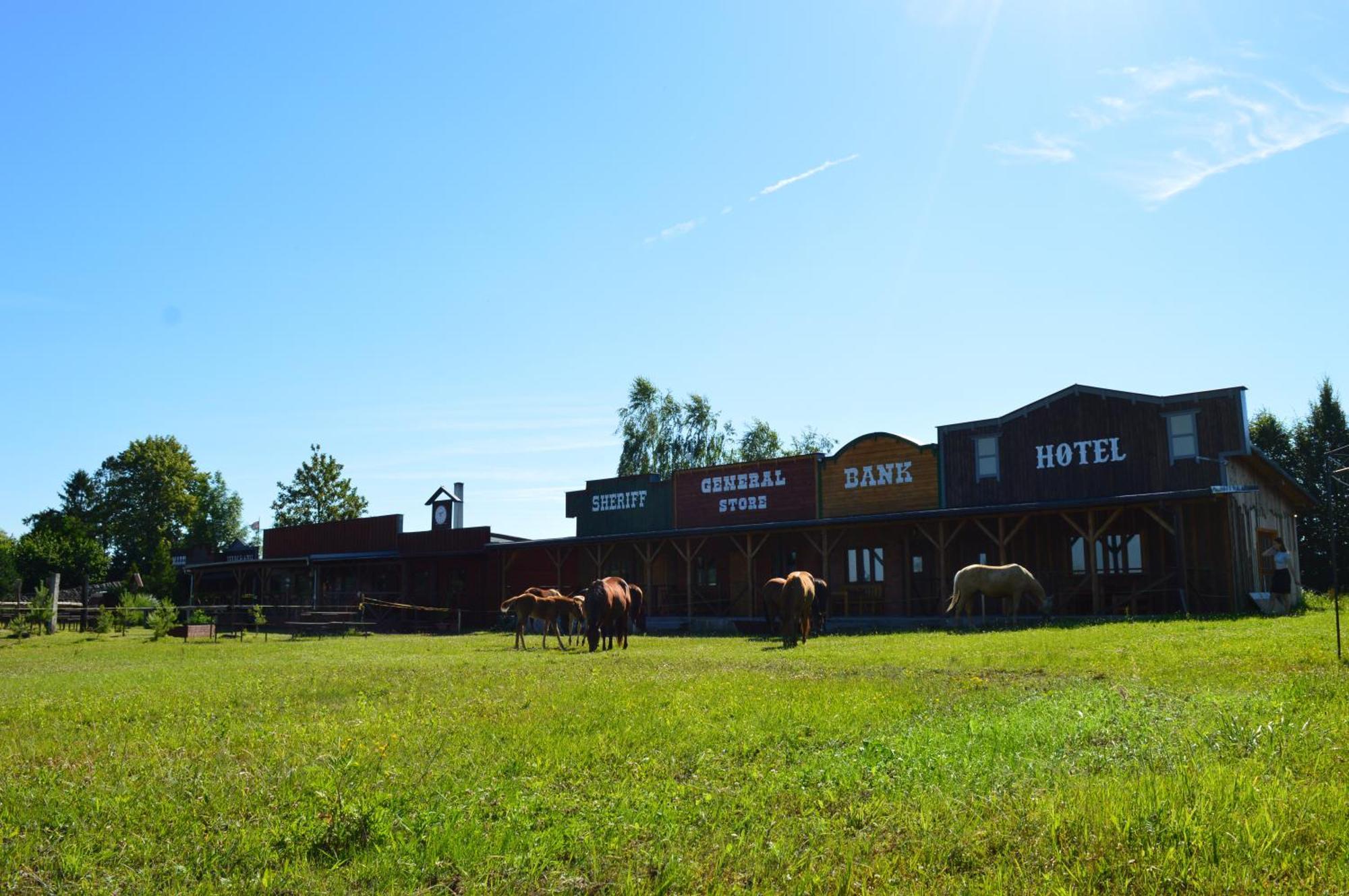 Bubla City Ranch Kopřivnice エクステリア 写真