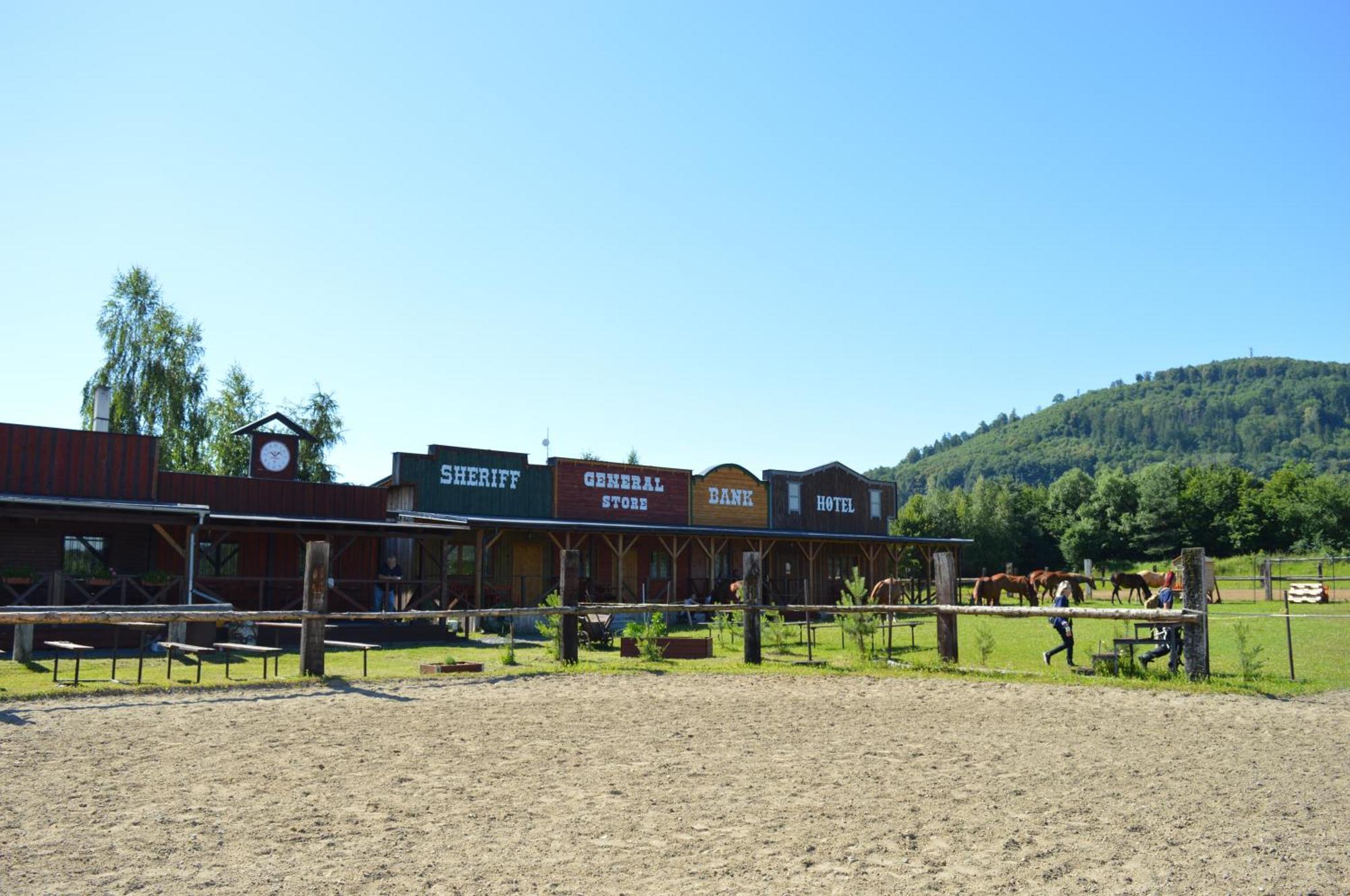 Bubla City Ranch Kopřivnice エクステリア 写真