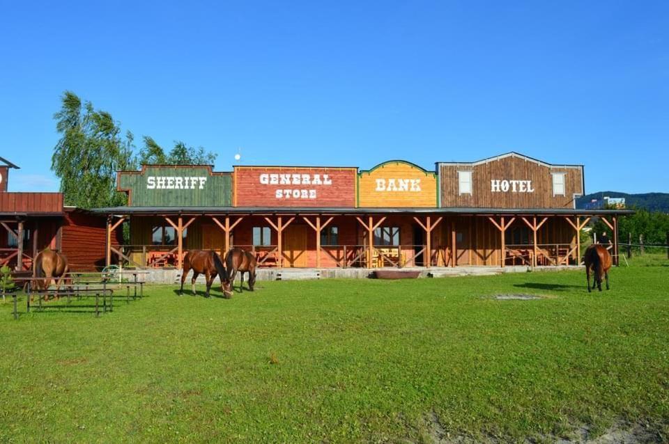 Bubla City Ranch Kopřivnice エクステリア 写真